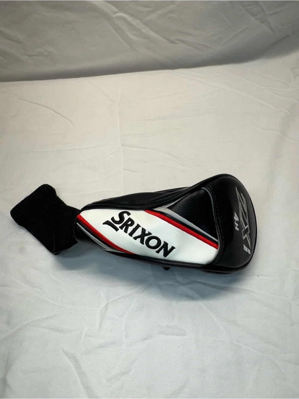 SRIXON Black White Red Hybrid Club Headcover - Protective Golf Accessory
